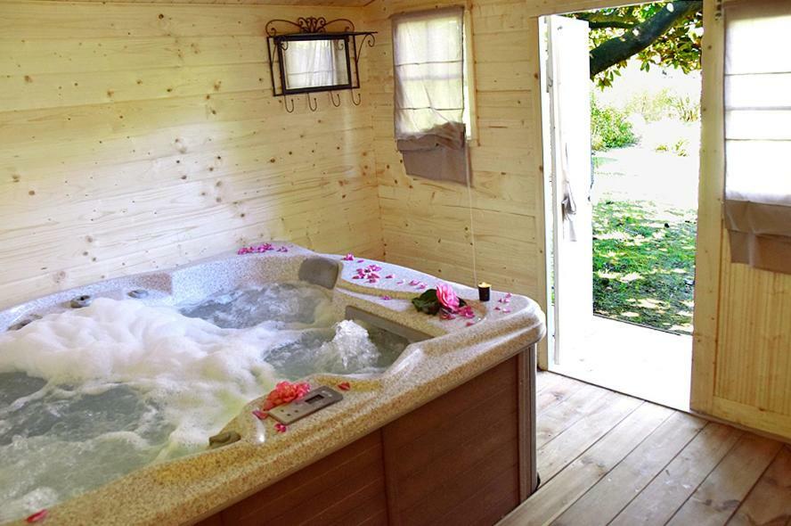 La Cabane D'Arbolateia Piscine & Spa Бидар Экстерьер фото